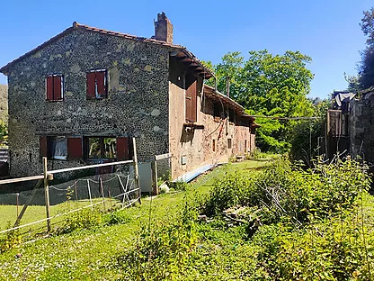 Masia a Santa Pau en el parc natural de la Garrotxa